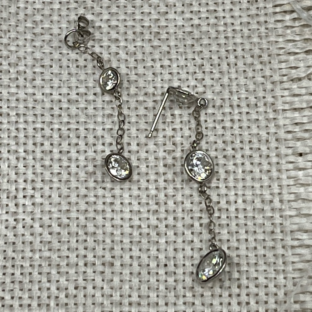 Vintage 14k White Gold Diamonique Dangle Earrings - 2.9g, 1.75” - Picture 13 of 17
